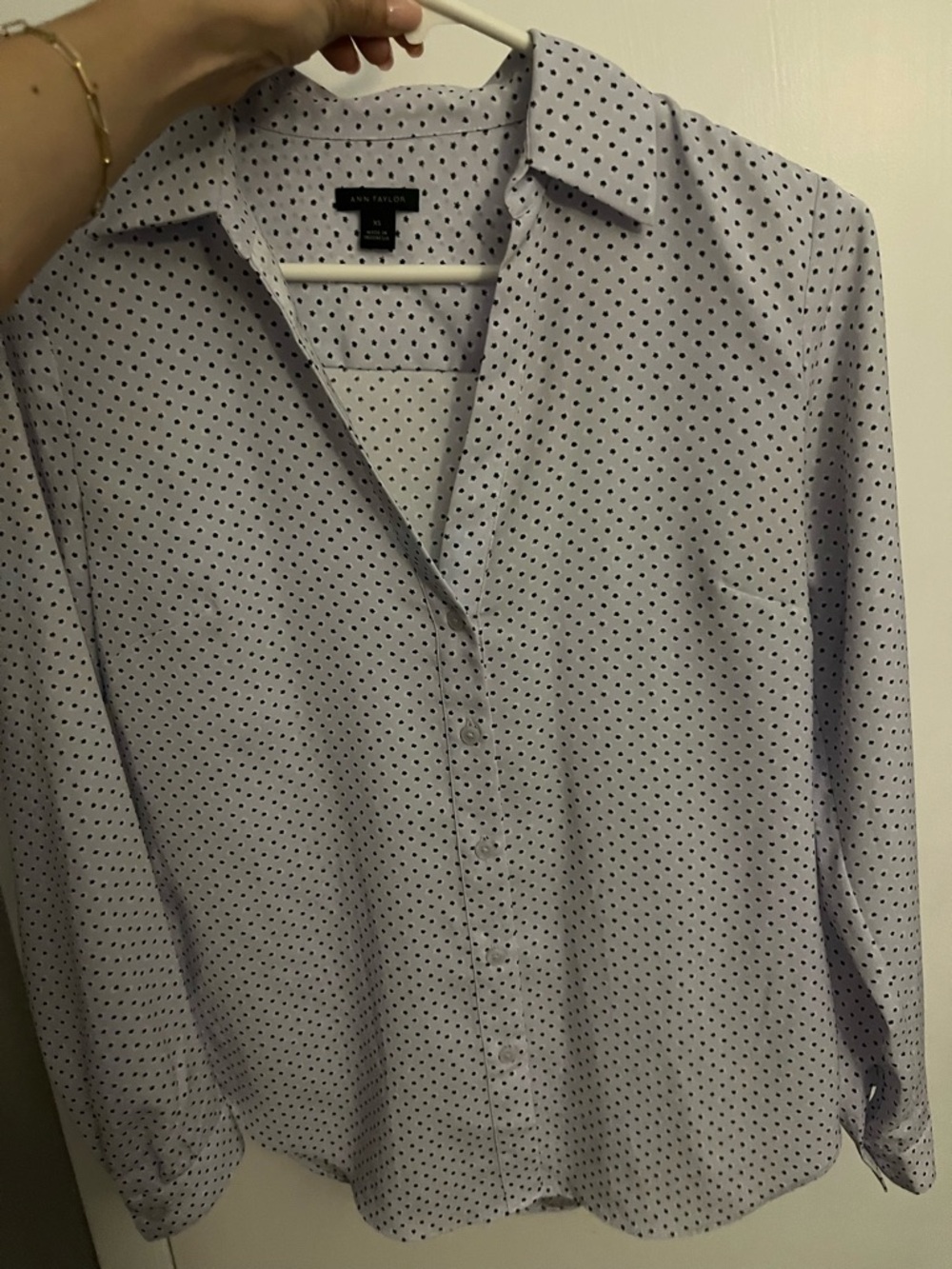 Ann Taylor essential blouse  Light Blue Polka dot pattern
